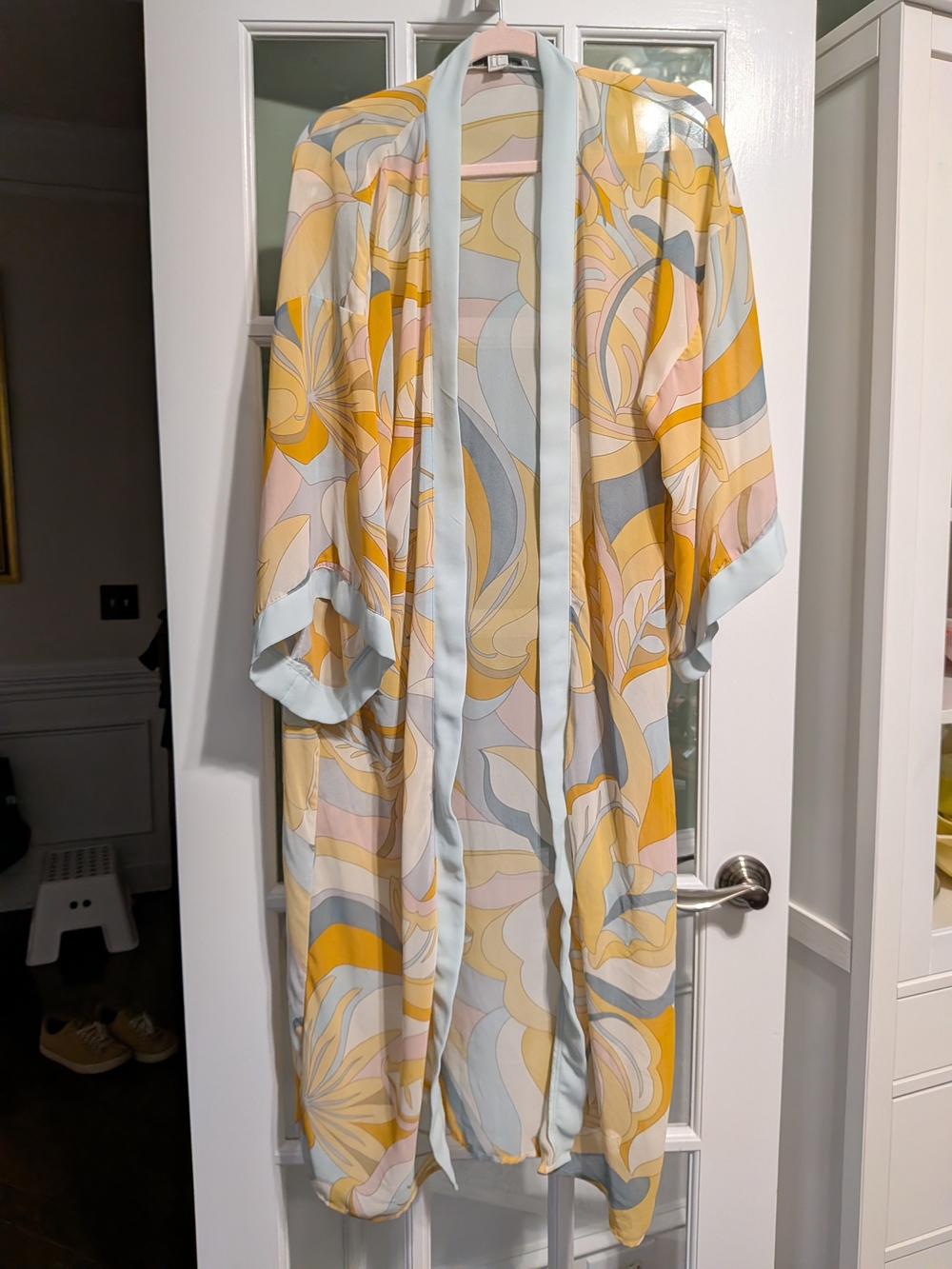 Forever 21 Pastel Floral Print Kimono Cardigan in Yellow, Light Blue, Pink